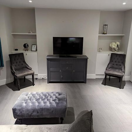 Basement Apartment In Central 巴斯 外观 照片